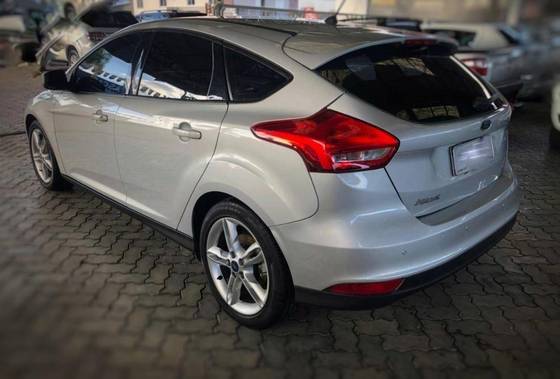 FORD FOCUS 1.6 SE 16V FLEX 4P MANUAL
